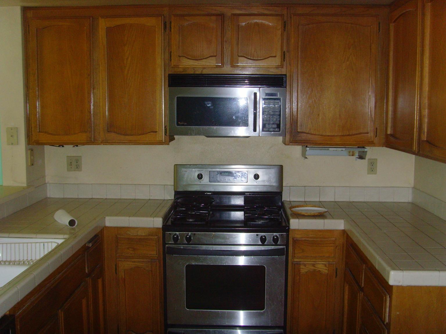 Vita a san diego: 1002 la cucina Cucina con forno microonde