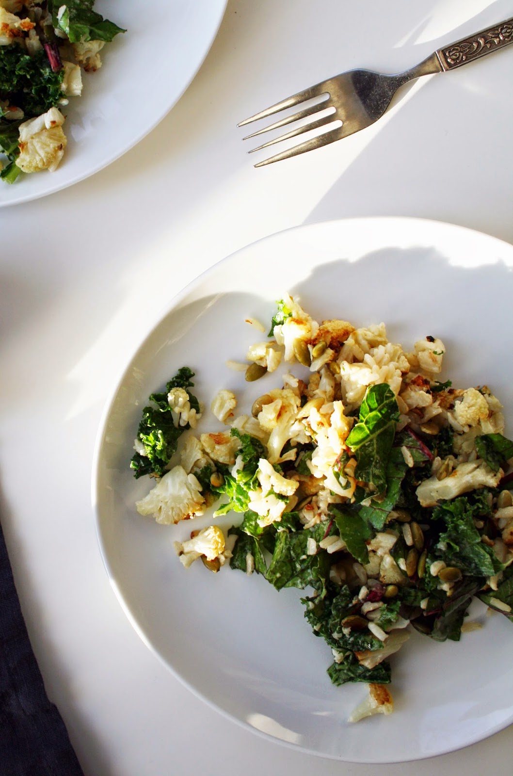 Sevengrams BEET GREENS, KALE AND ROASTED CAULIFLOWER SALAD WITH A