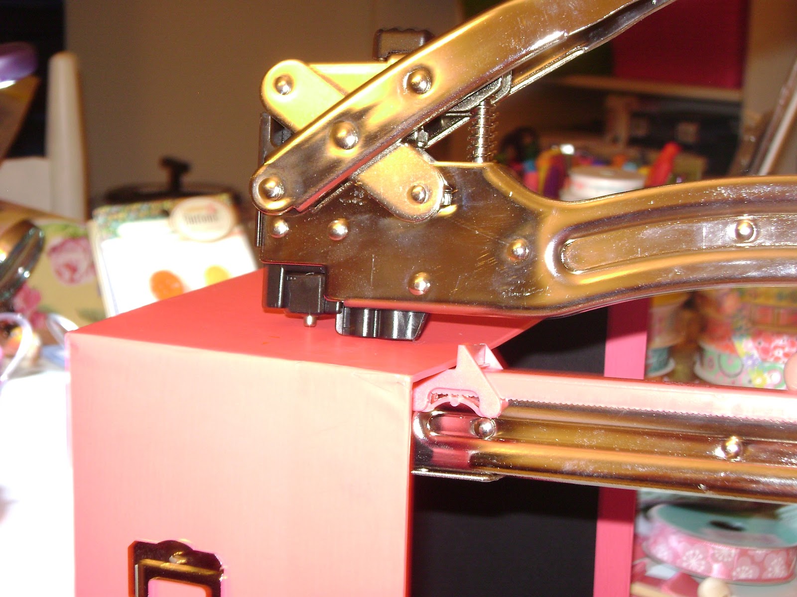 CrabtreeCreations Let's Make A Ribbon Dispenser Box!