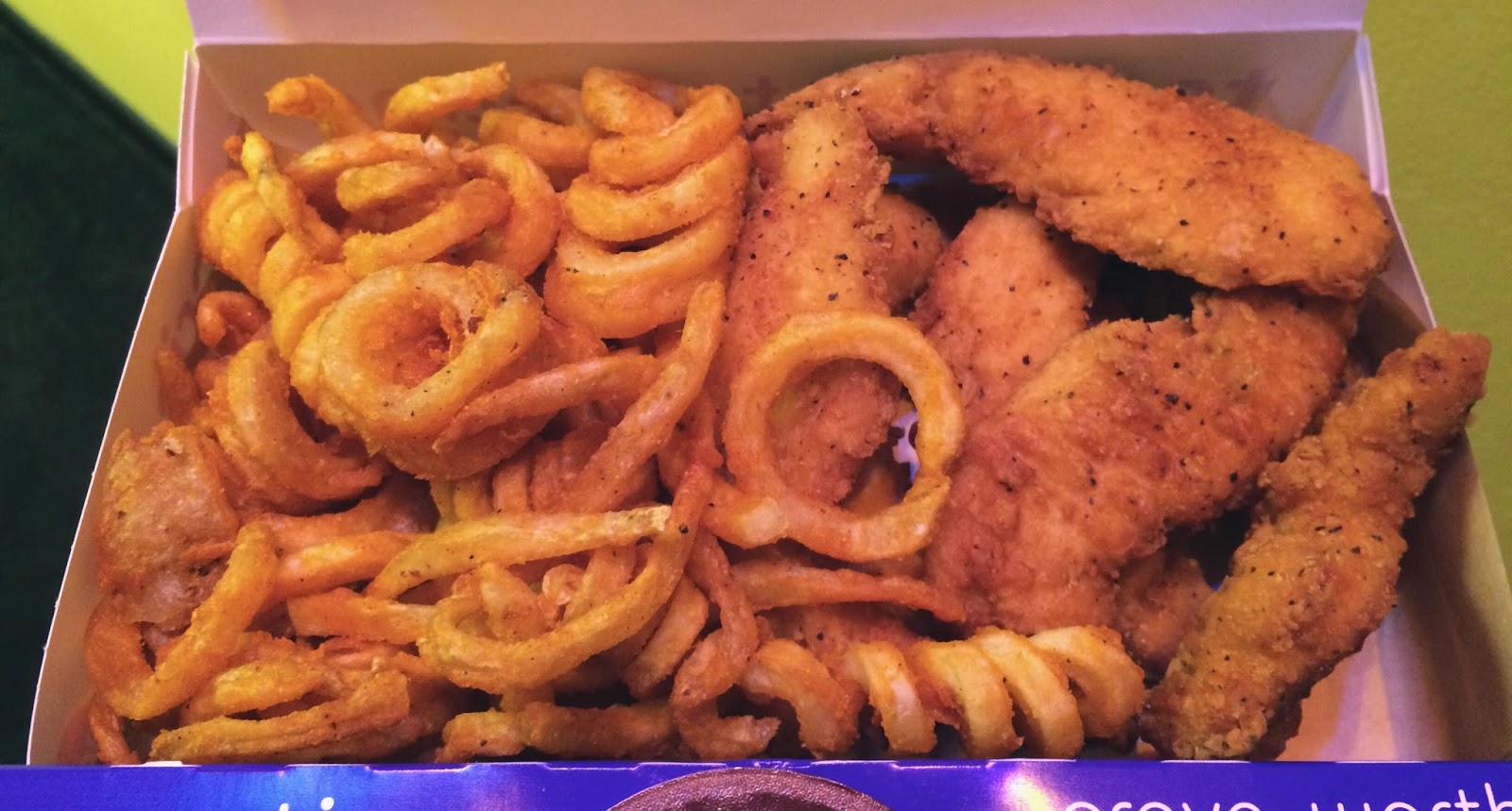 Chicken Tenders & Fries Combo From AMC Theatres / AMCシアターズのチキンテンダー&ポテト