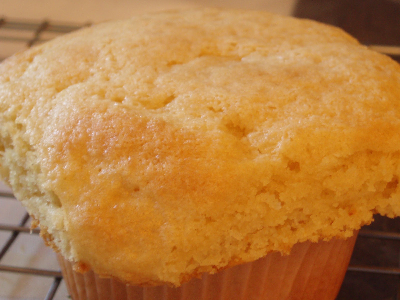 Open Mouth Insert Food Pound Cake Muffins