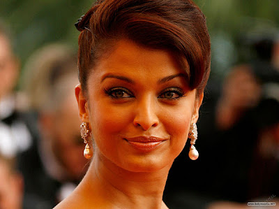 10 HD Aishwarya Rai Pictures and Wallpapers - Super Collection