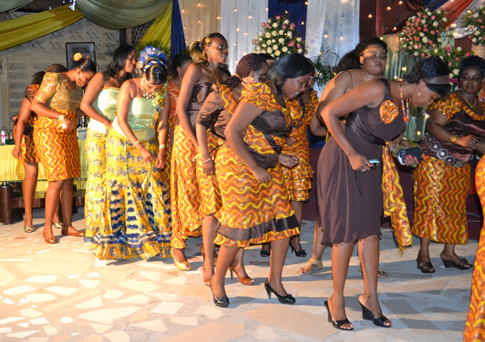 Mishono Ya Vitenge Kutoka Nigeria 2mapaorg