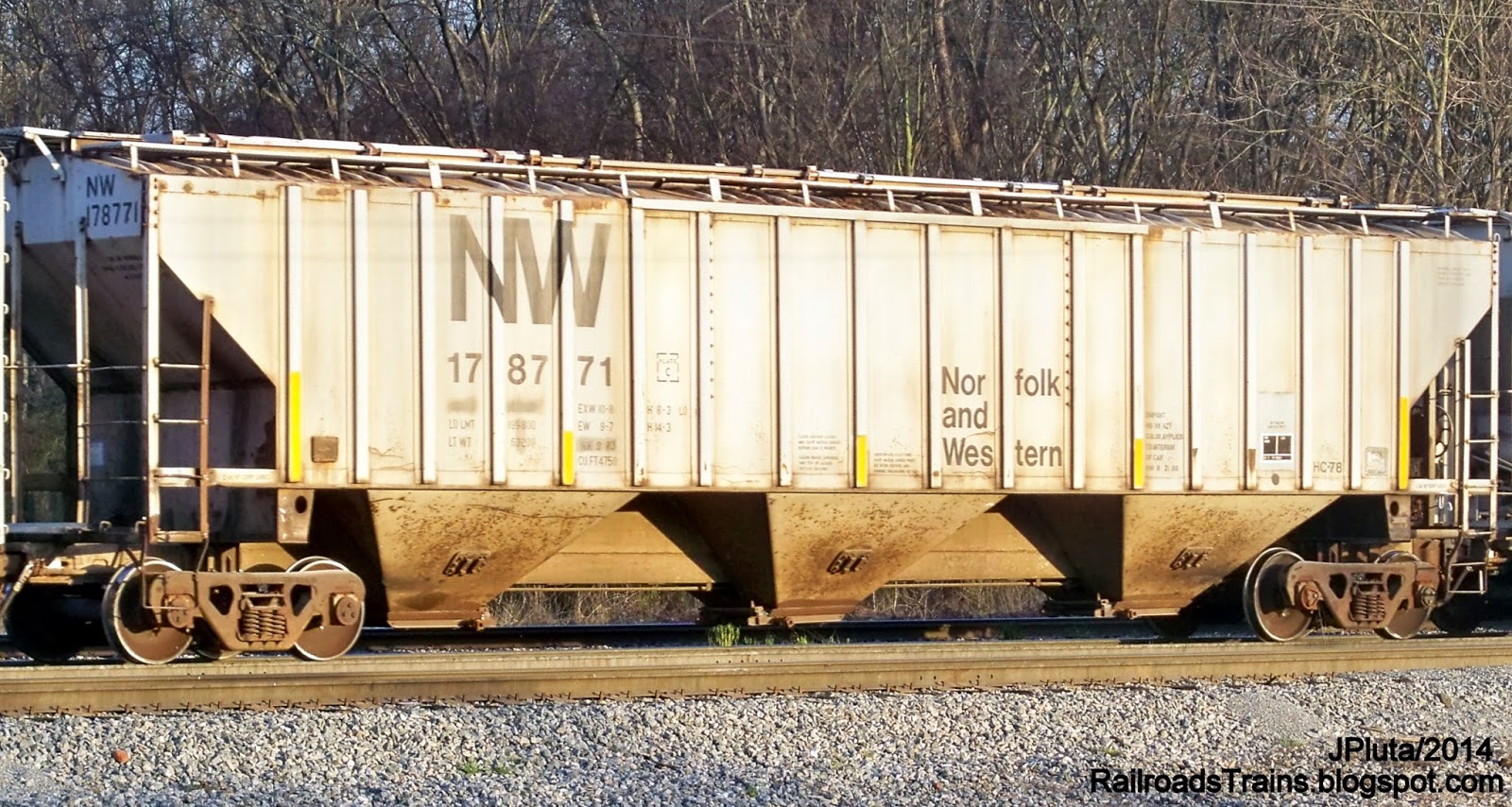 RAILROAD Freight Train Engine EMD GE Boxcar BNSF,CSX,FEC