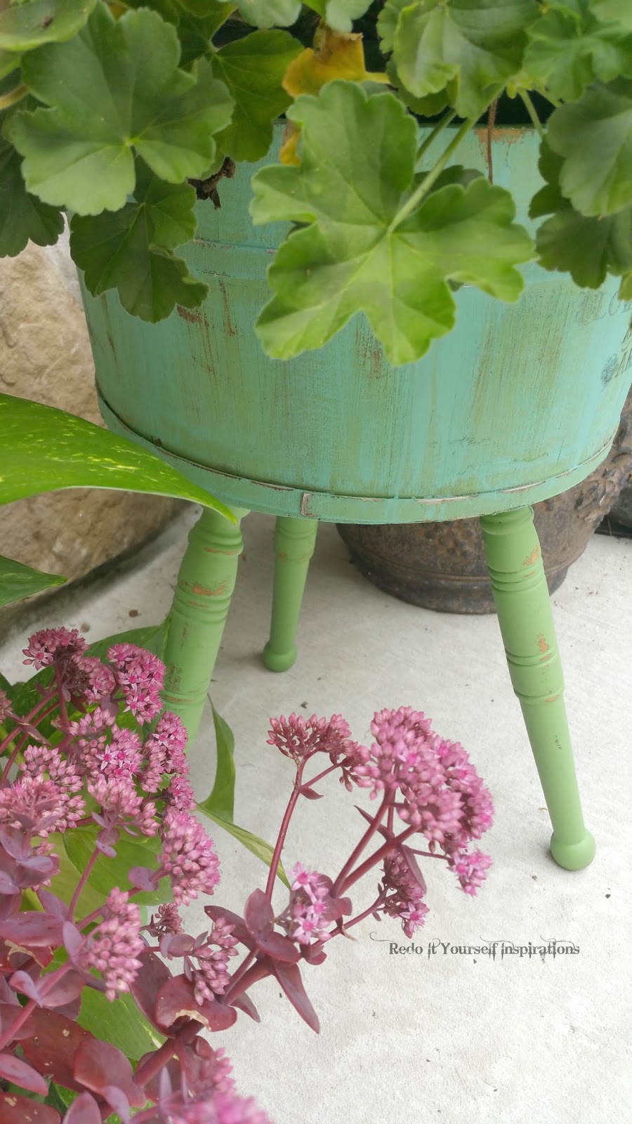 Painted Bucket Planter Redo It Yourself Inspirations Painted Bucket
