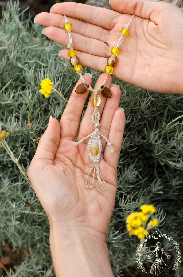 collana fatta a mano Collana in lino tessuta manualmente nel laboratorio ArJànas