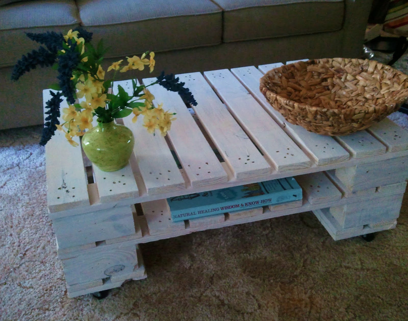 Sew Homegrown "Palletable" Home Decor