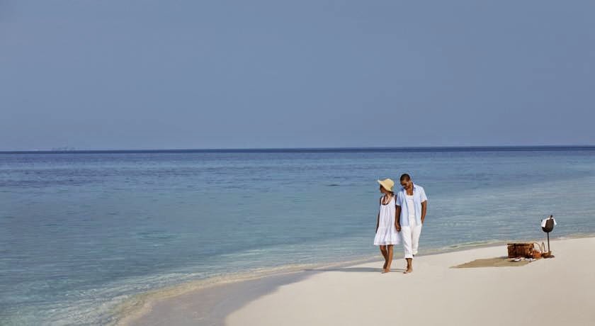 Holiday Inn Resort Kandooma Maldives Vacation with Airfare from New York Holiday Inn Resort Kandooma Maldives Vacation with Airfare from New York