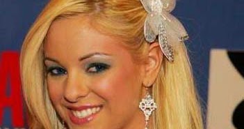 Top 5 Carmen Luvana Pics….. - BOLLYWOOD ADDAA | Latest Bollywood Hot