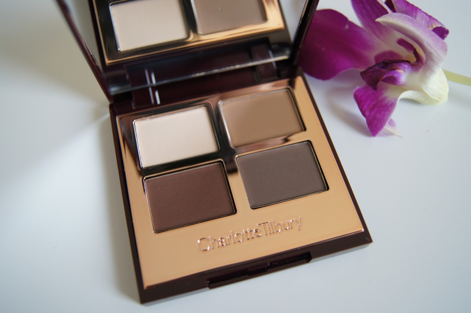 Charlotte Tilbury Luxury PaletteThe Sophisticate review Expat Make