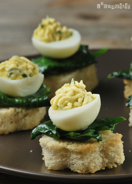 Huevos de codorniz a la florentina