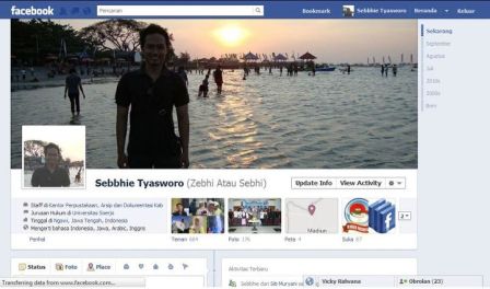 mengubah tampilan di akun Jejaring Sosial Facebook. Pemilik Facebook
