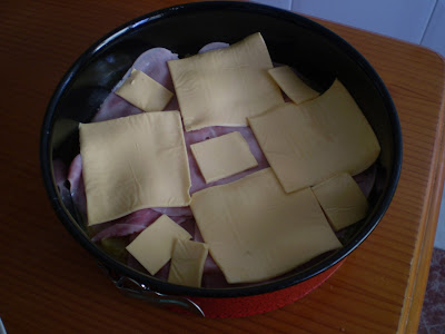 Tortilla De Patatas Al Horno Rellena De Jamón Y Queso
