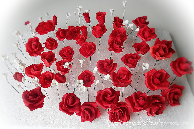 Rose Rosse in gum paste