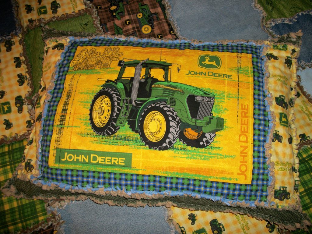 Deerecountry Quilts John Deere Twin Rag Quilt with denim