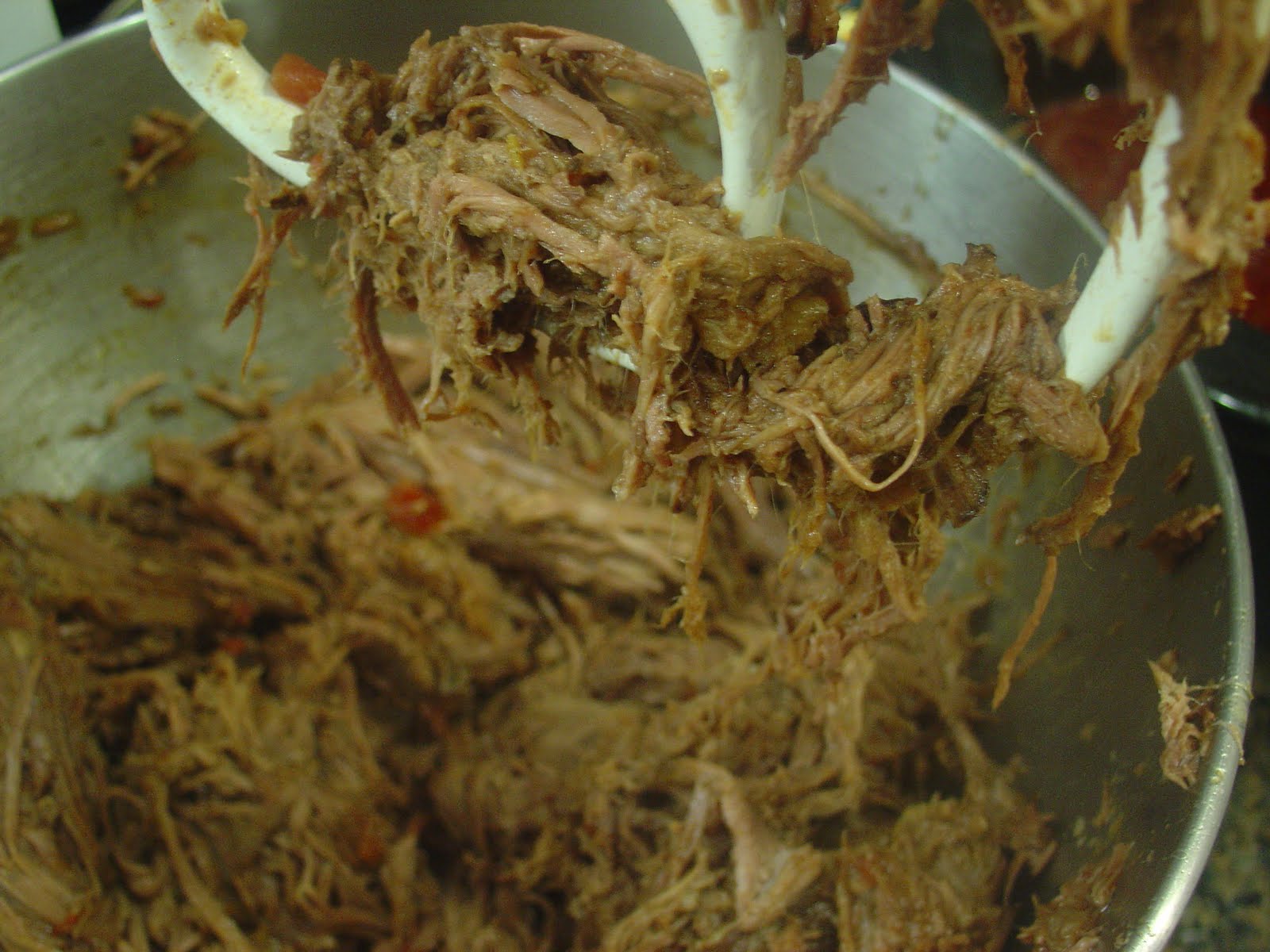 The Sisters Dish quick and easy way to shred meat