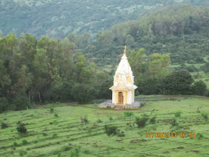 A small temple situated in the the valley below "Sahyadri Pushp" hotel.