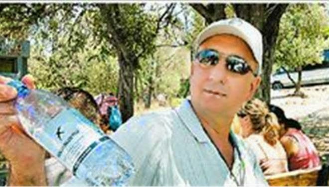 Δείτε τι πρόστιμο έφαγε ο περιπτεράς που πουλούσε 3 ευρώ το μπουκαλάκι νερό Δείτε τι πρόστιμο έφαγε ο περιπτεράς που πουλούσε 3 ευρώ το μπουκαλάκι νερό