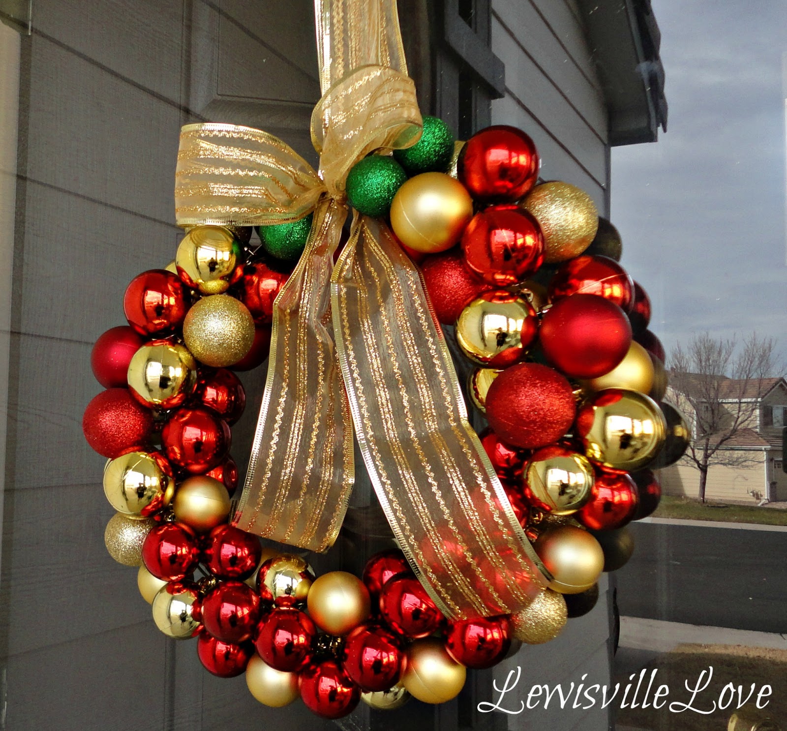 Lewisville Love How to make an Ornament Wreath