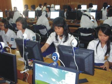 PENGARUH PERKEMBANGAN TEKNOLOGI INFORMASI DAN KOMUNIKASI DALAM ERA