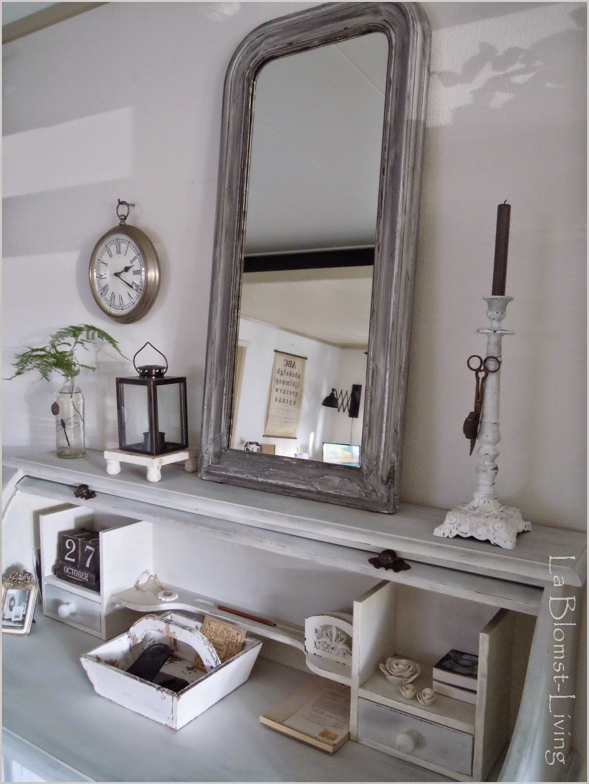 La blomst living: secretaire
