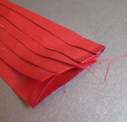 Crafty Alex DIY Pleated silk bridesmaids belt.