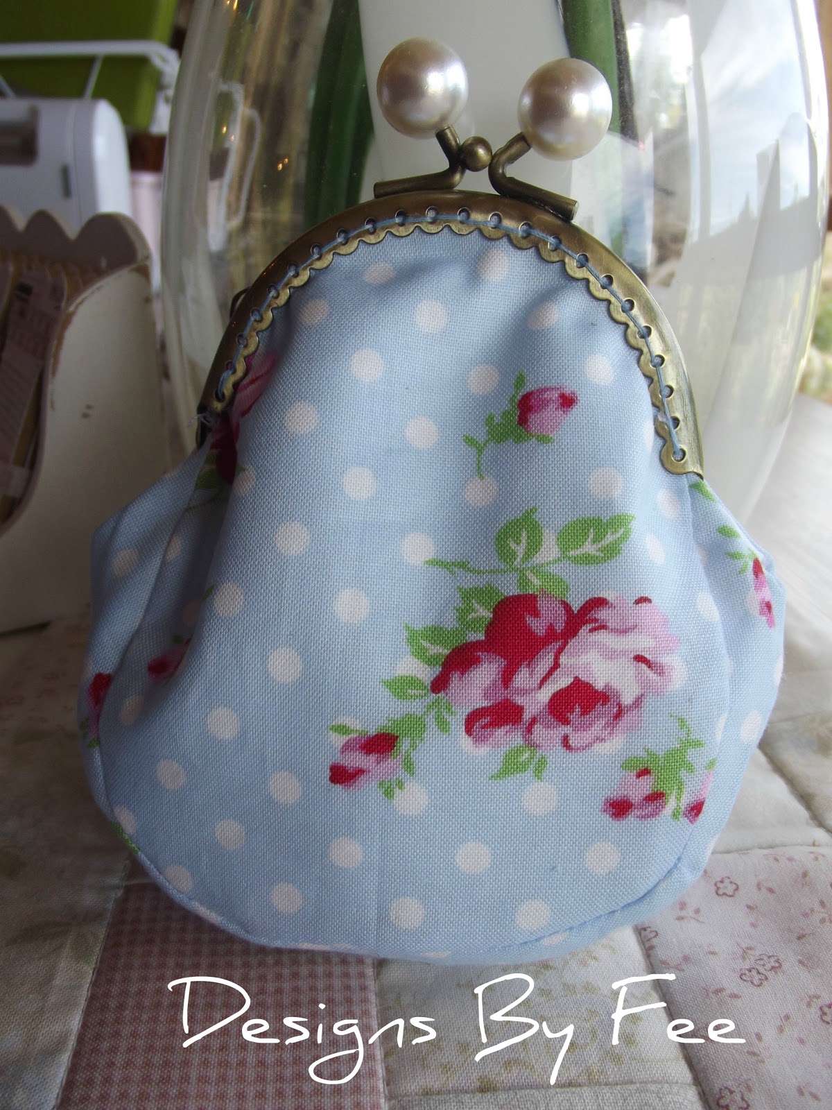 Fee's Little Craft Studio Coin Purse Tutorial Using SewIn Frame