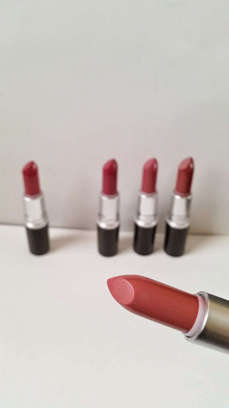 MAC cosmo lipstick MAC cosmo lipstick