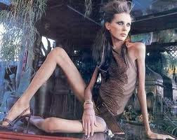 http://4.bp.blogspot.com/-iQiHzEmt2ys/TgAB5wi2eeI/AAAAAAAABFs/VHicwbR4fS4/s320/model%2Bkurus...jpg
