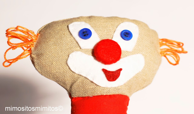 payaso hecho a mano handmade stuffed pallasso circo circus carnival big top muñeco