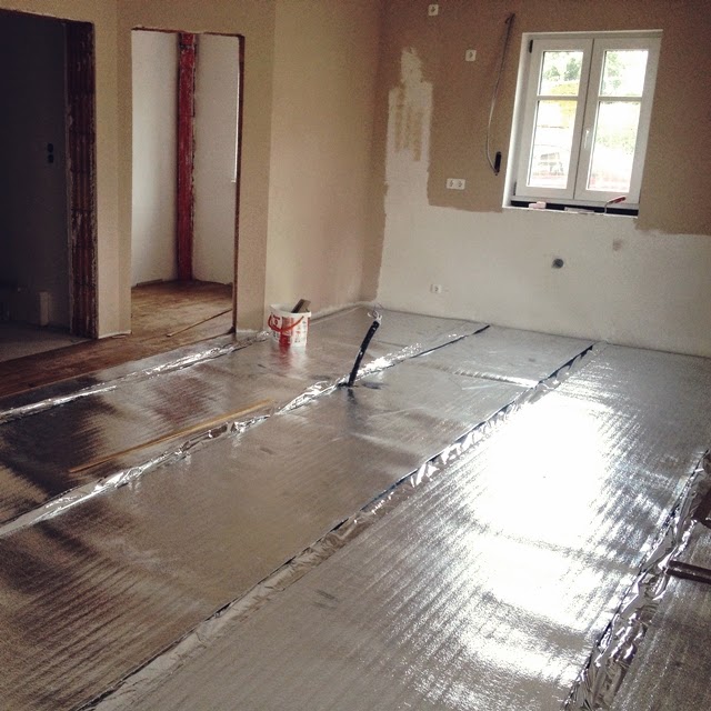 wir bauen ein haus laminat und fliesen legen im akkord Laminat Unter Küchenzeile Entfernen ~ wir bauen ein haus laminat und fliesen legen im akkord