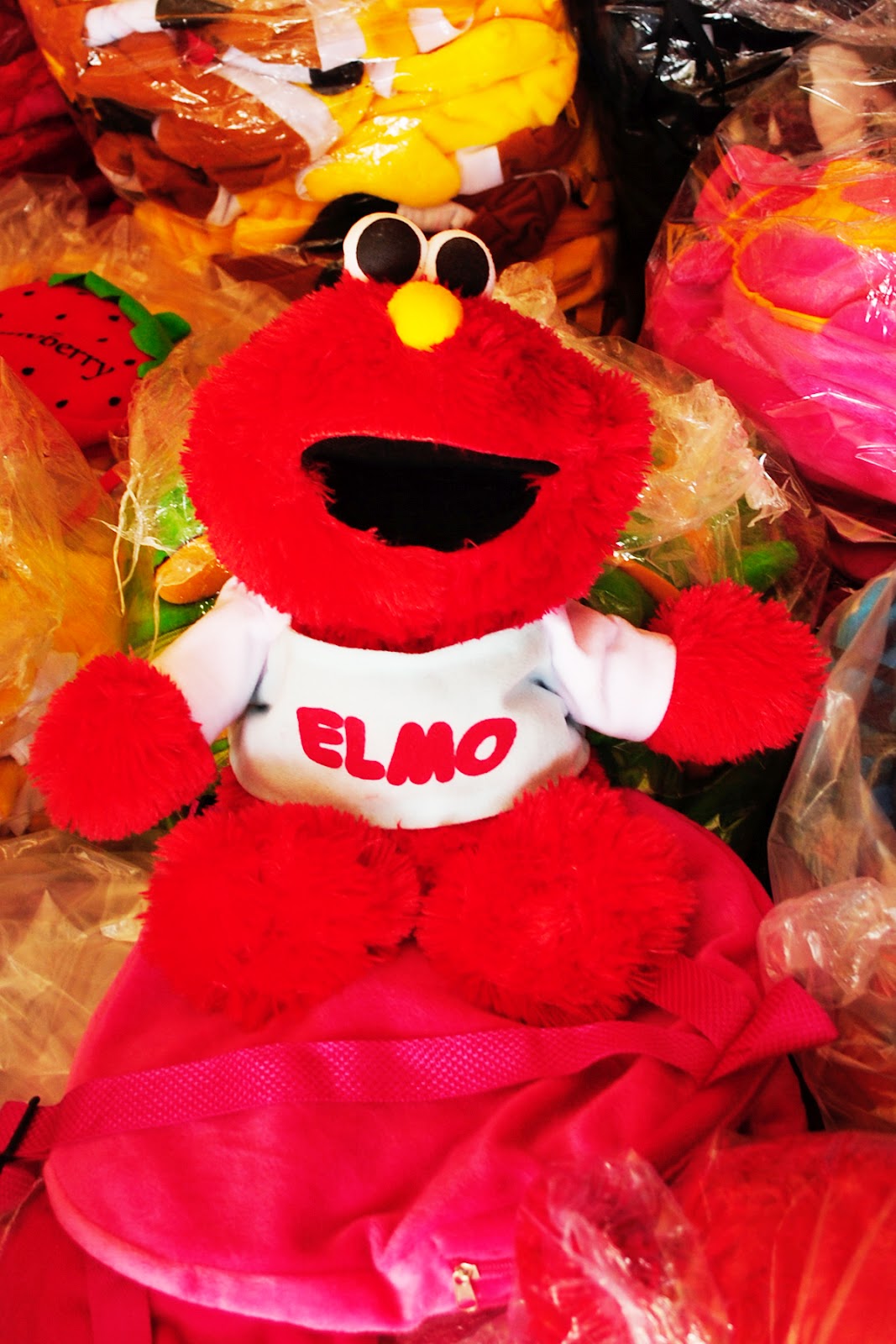 Boneka Elmo