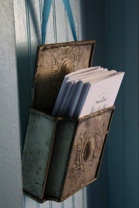 Arredamento stile shabby chic: arredare interni ed esterni della ... Porta lettere shabby