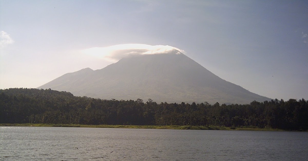 Indonesia: Berlari Meniti Cincin Api Gunung Lemongan