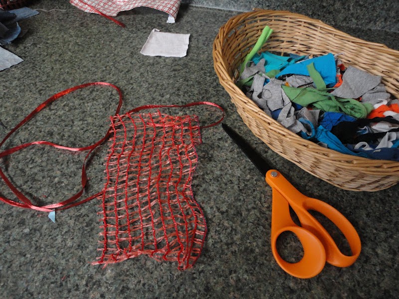 KaoticKrafter Stash Busting Nesting Balls Tutorial