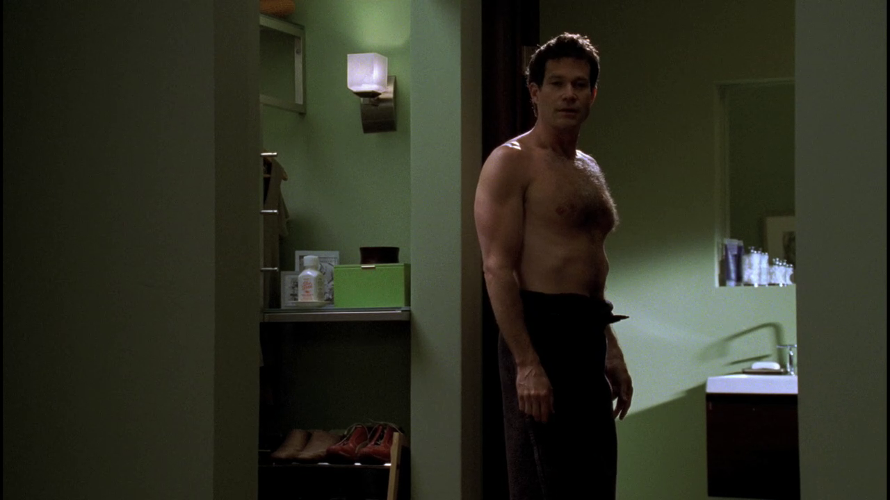 Shirtless Men On The Blog: Dylan Walsh Mostra Il Sedere