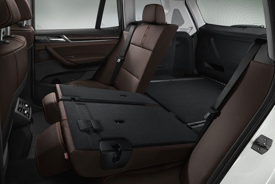 New BMW X3 マイナーチェンジした「BMW X3」のインテリア リア
