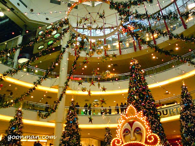 Mid Valley Megamall Christmas decoration - Center Court