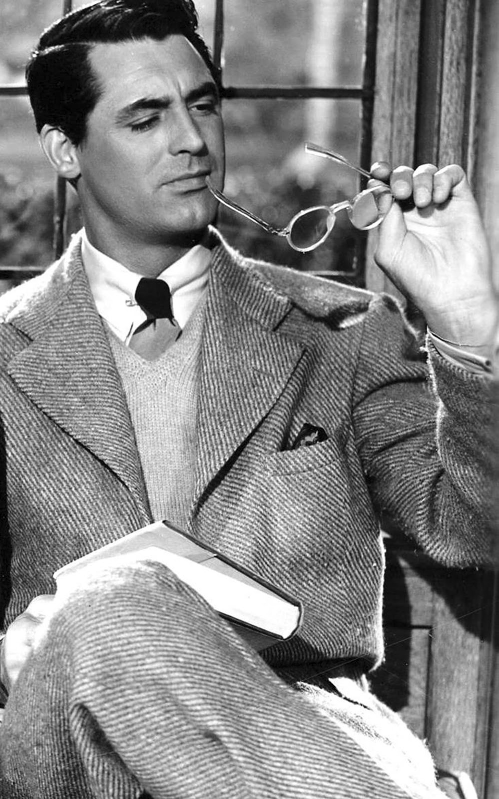 Bespectacled Birthdays: Cary Grant, c.1940s