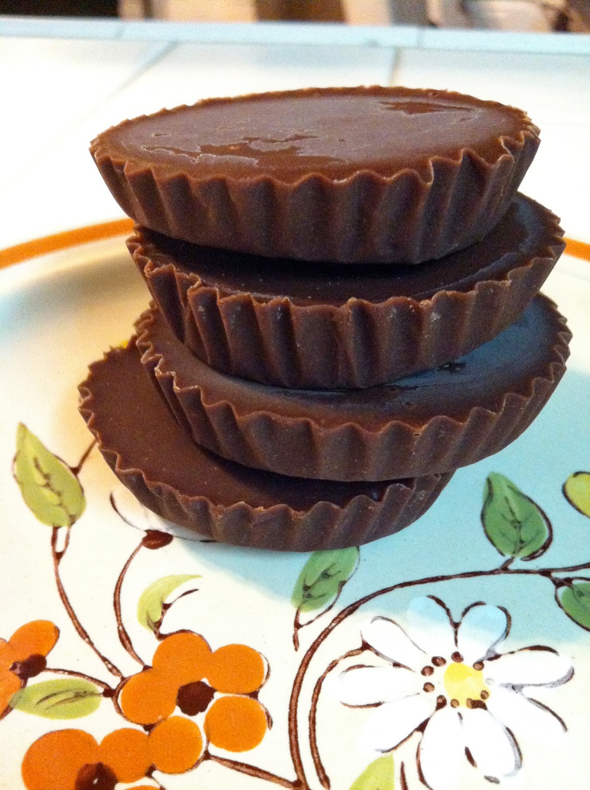 GOLD FEATHERS. ADVENTURES, INSPIRATION, AND OTHER LOVELY THINGS. PALEO