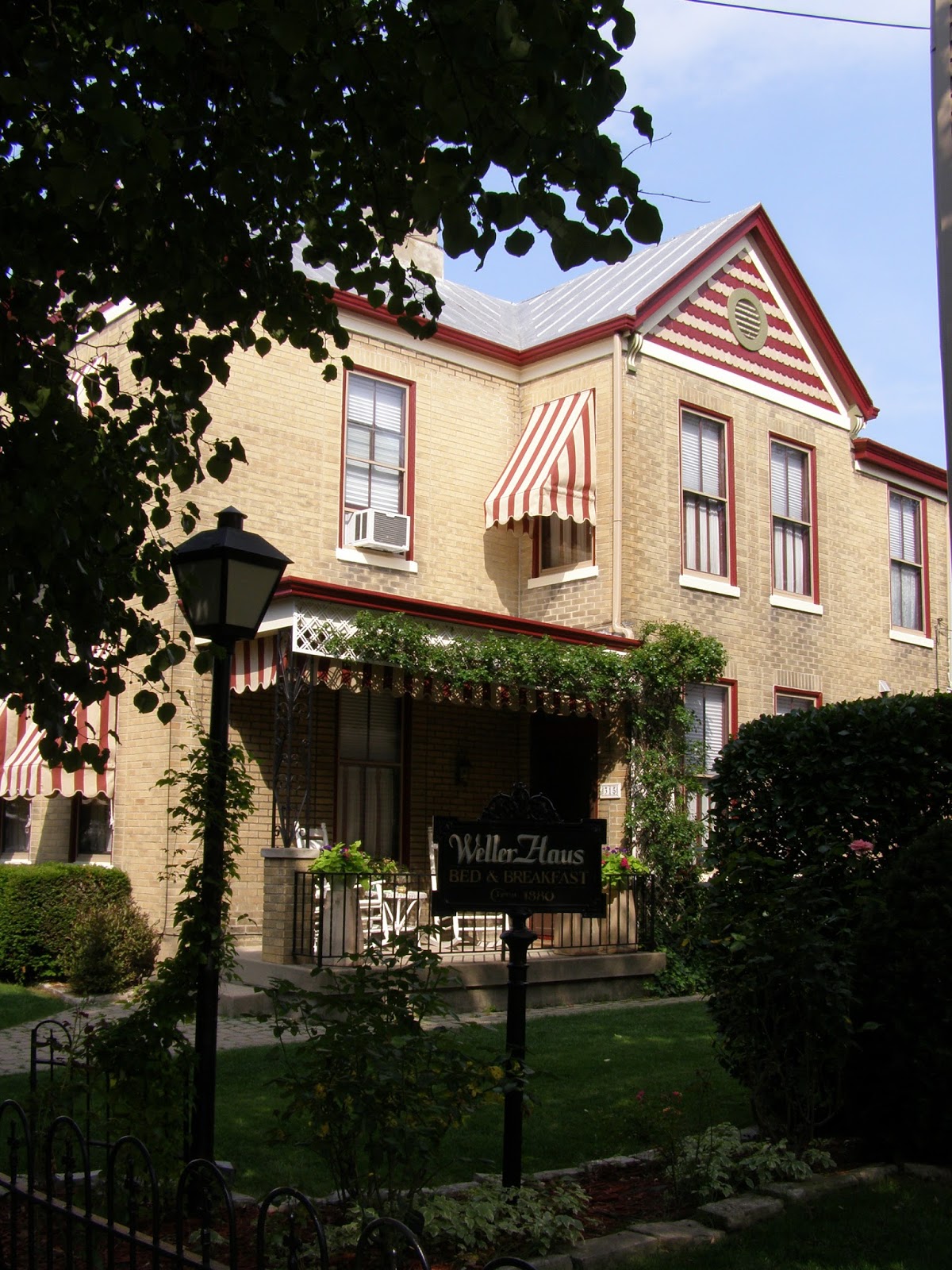 FORT THOMAS MATTERS Weller Haus Bed and Breakfast Bellevue, Kentucky Outside Cincinnati