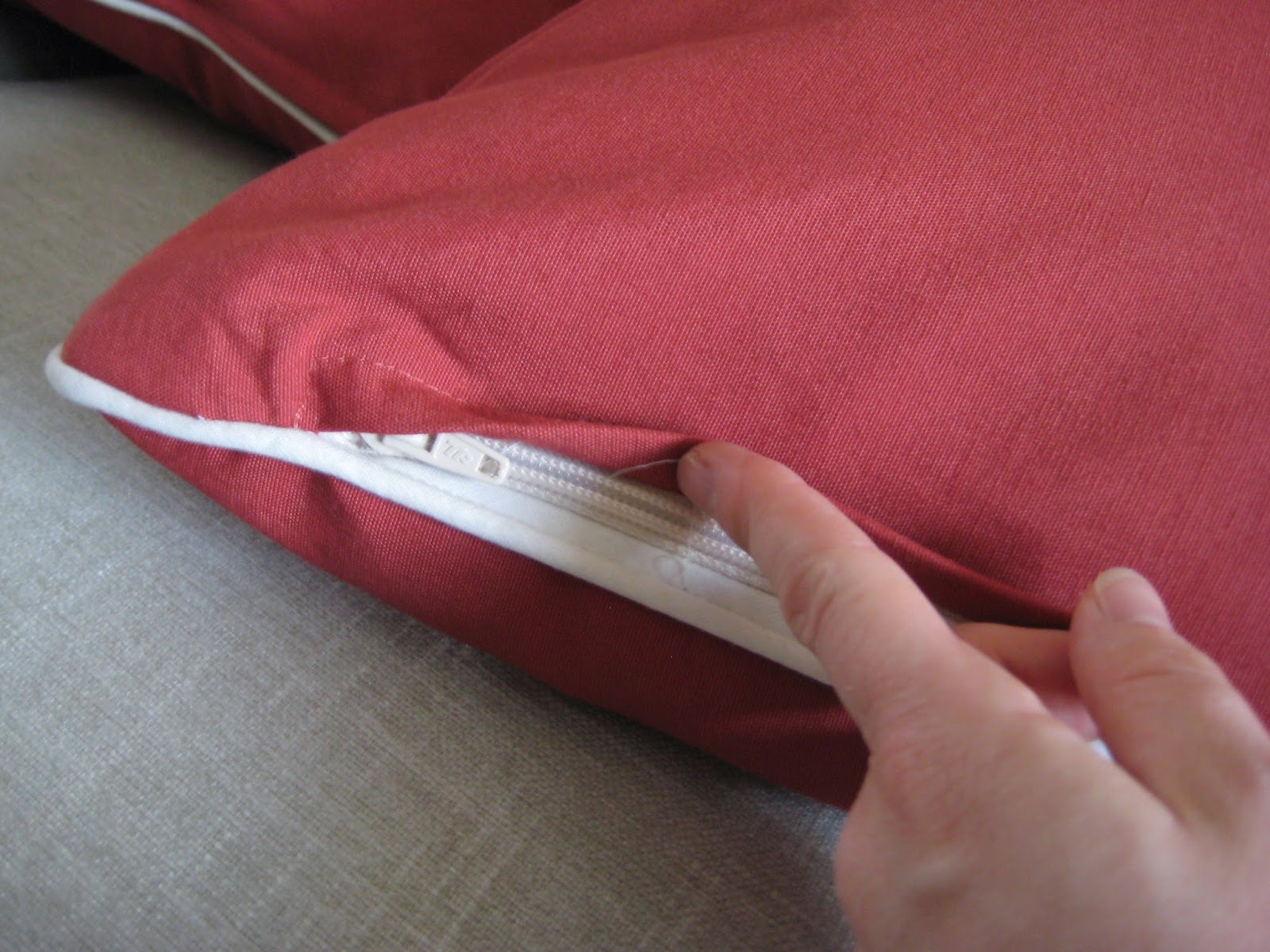 Short Stories of Shapely Seams Piping Cord Cushions.