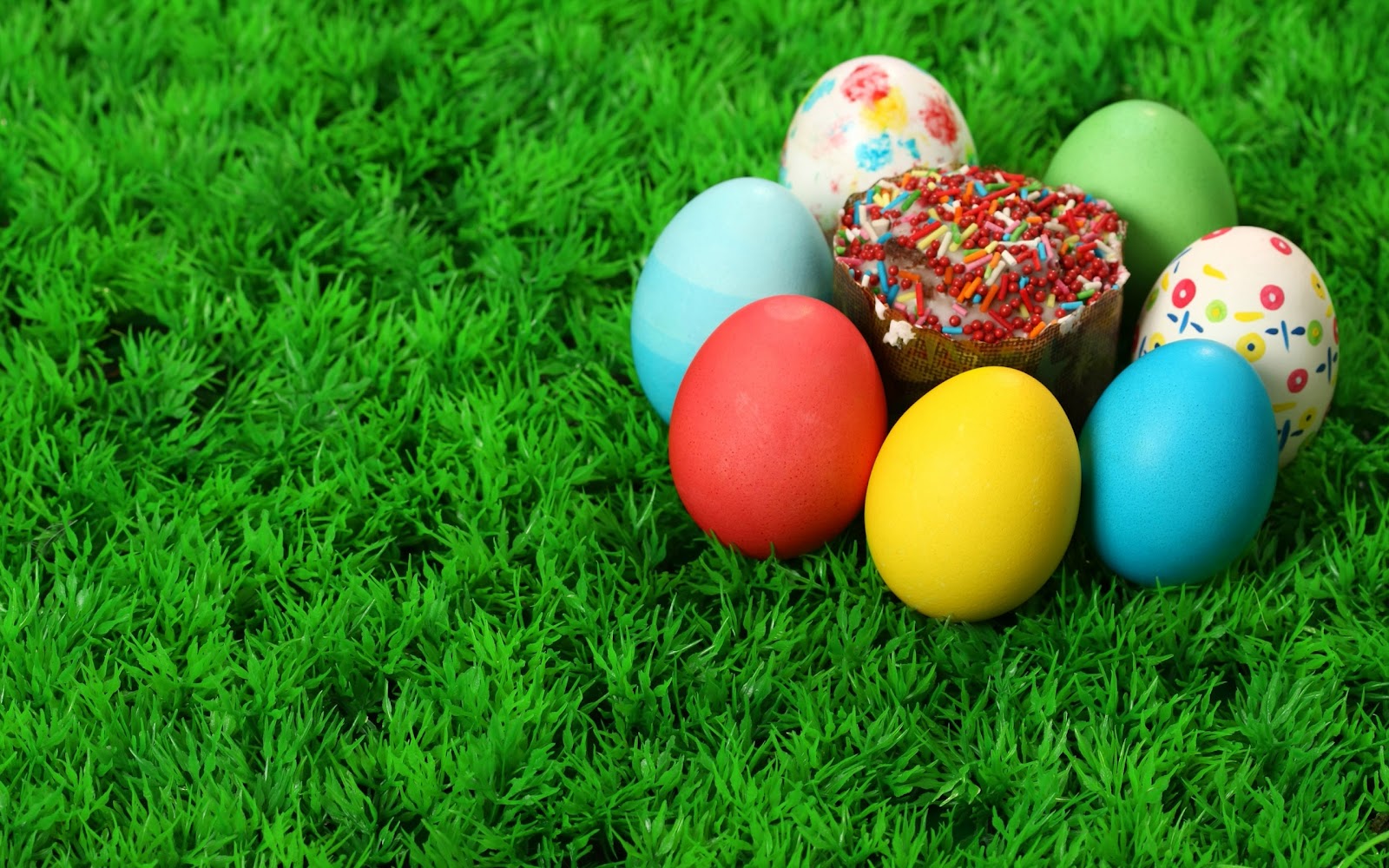 http://4.bp.blogspot.com/-iZAERKHfJrI/T1MJQJ-YmyI/AAAAAAAAB98/HM6scJXzGLg/s1600/eastercupcakeeggs-272639.jpeg