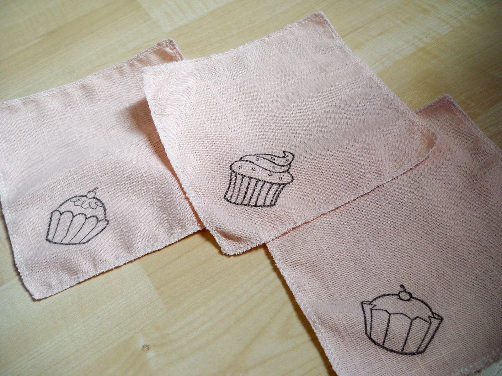 Be Sweetly Inspired Cloth Cocktail Napkins/ Cloth Dessert Napkins