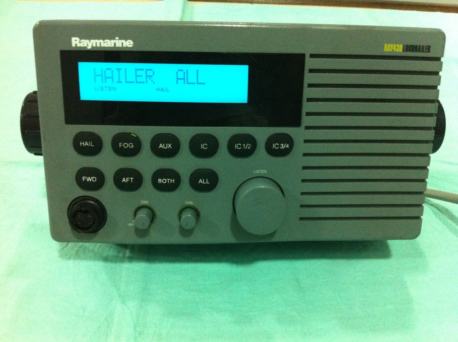 RAYMARINE RAY430 LOUD HAILER MarineMarket.IN