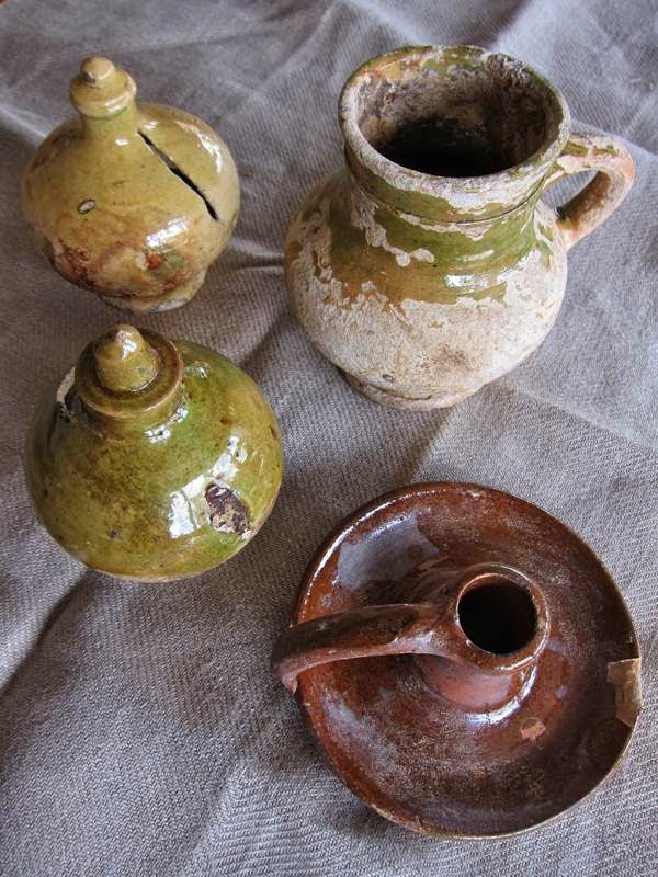 bensozia Ceramics from East London, 16th and 17th Centuries