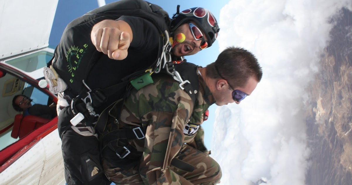 Sky Diver Driver As a Jump Pilot you should... watch their exit!