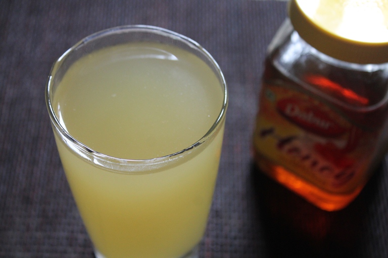 Ginger. Lemon & Honey Juice Digestion Juice Yummy Tummy