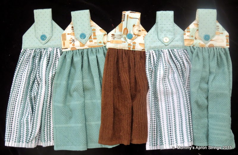 Mommy's Apron Strings Kitschy Kitchen Towels