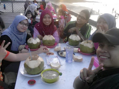 Tempat Menarik di Tawau | Pantai Batu Payung Tempat Menarik di Tawau | Pantai Batu Payung